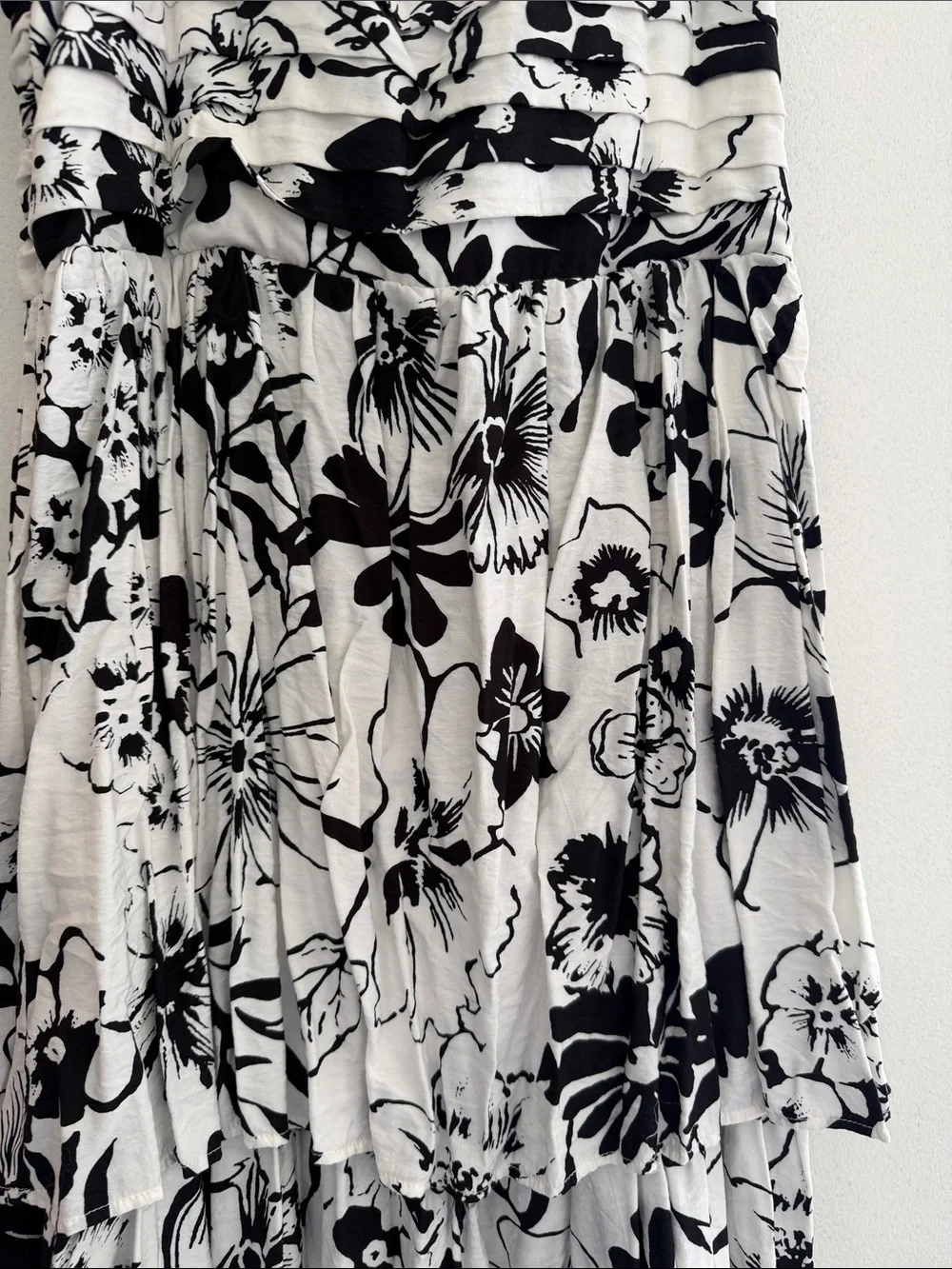 Abercrombie & Fitch Black and White Floral Tiered Sundress